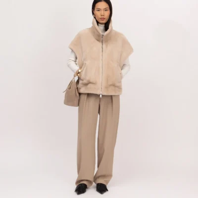 Urbancode Merino faux fur vest sand